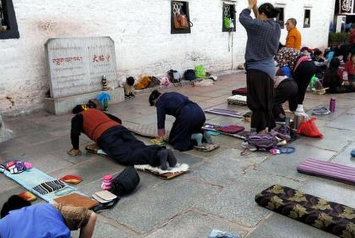 佛教膜拜视频、佛教膜拜视频大全