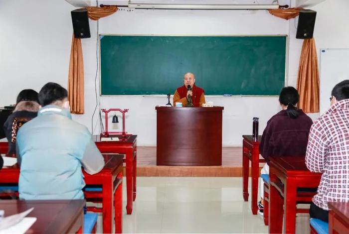 免费佛教培训上课违法吗，免费学佛