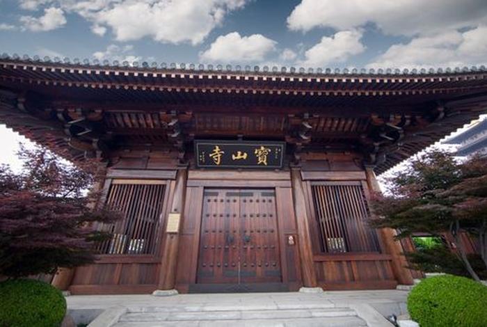 中国寺庙建筑宏大精美因势构筑巧思妙想真可谓鬼斧神工、中国寺庙建筑图片大全