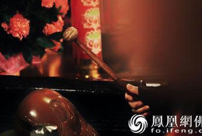 僧人晚上绕街敲木鱼 - 僧人晚上绕街敲木鱼可以吗