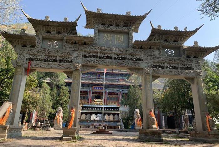 青海佛教寺院有哪些（青海佛教寺院有哪些名称）