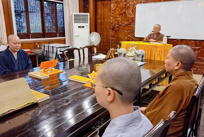 怎么样修行佛学；怎样修行佛法