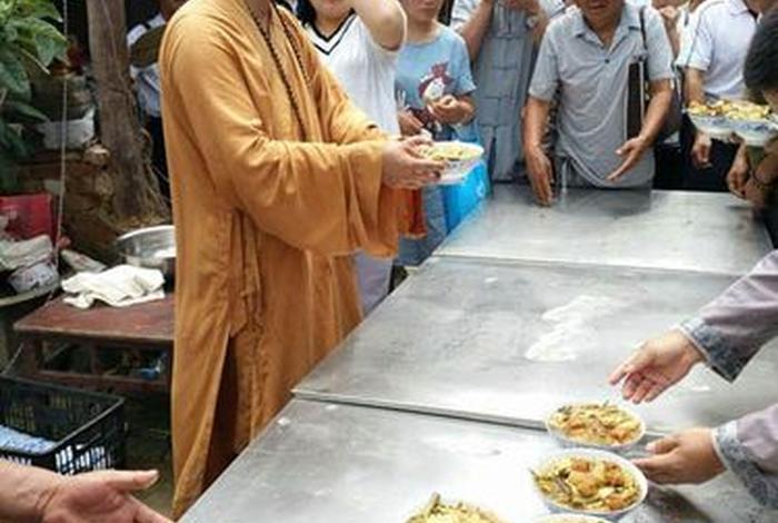 寺庙里斋饭、寺庙里斋饭可以免费吃吗