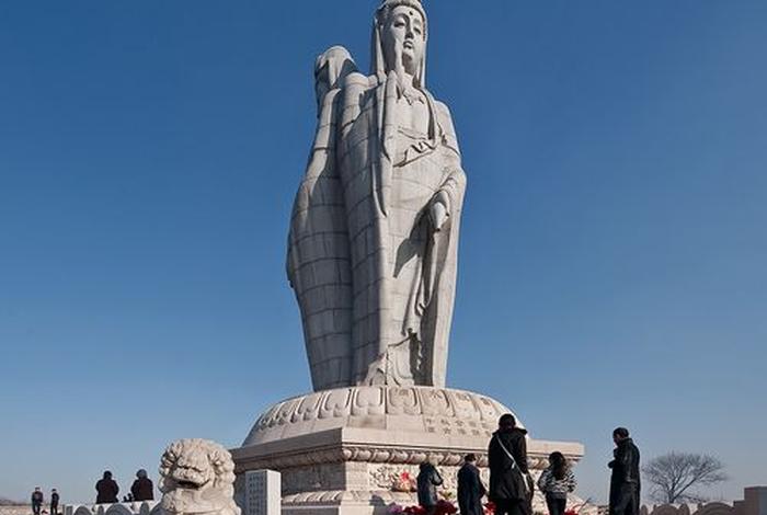 潮音寺菩萨叫什么（潮音寺的传说）