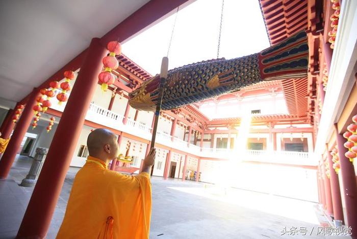 佛教行堂怎么走（佛教行堂的视频）