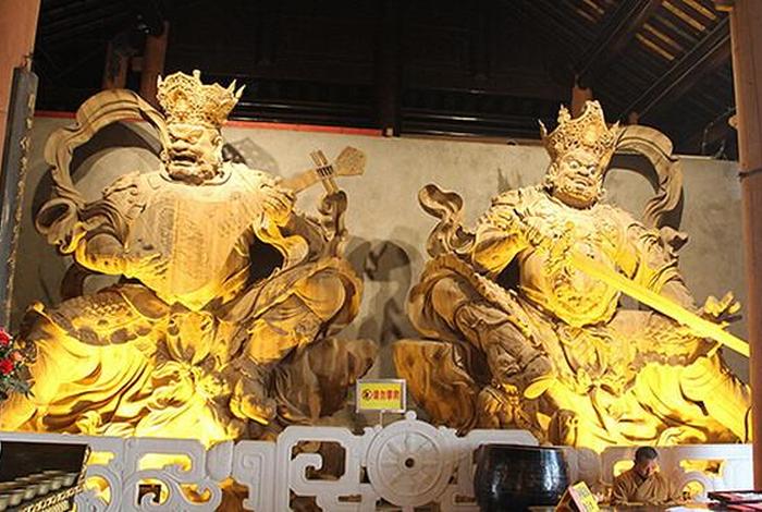 凌云寺住持方丈（凌云寺佛像）