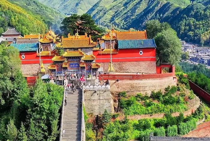 佛教四大名山分别是什么，佛教四大名山指的是哪四大名山