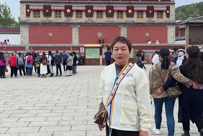 青海藏族寺院；青海藏族寺院设计院电话