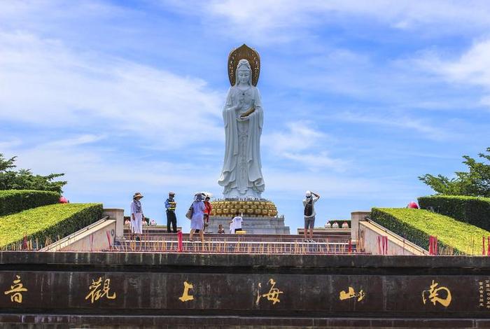 南山佛教文化引游人（南山佛教文化旅游景区）