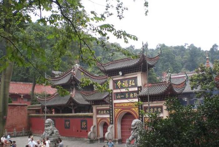 贵阳黔灵弘福寺的特点 - 黔灵山弘福寺庙开了吗