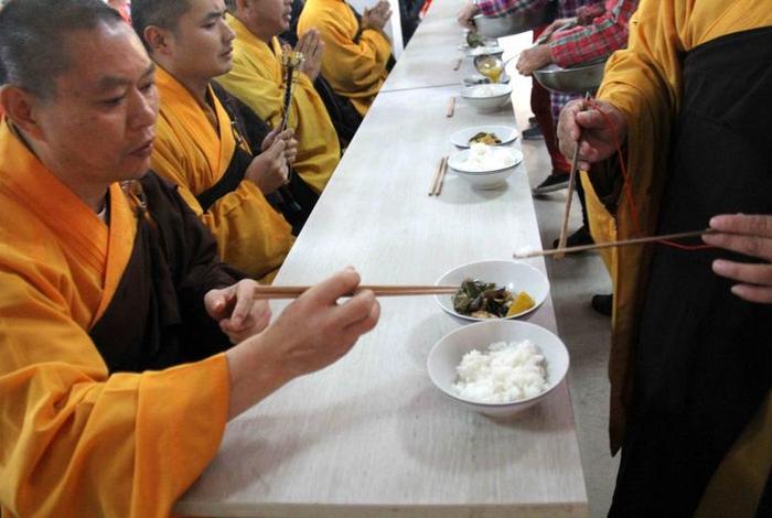 寺院用斋礼仪；寺院斋食