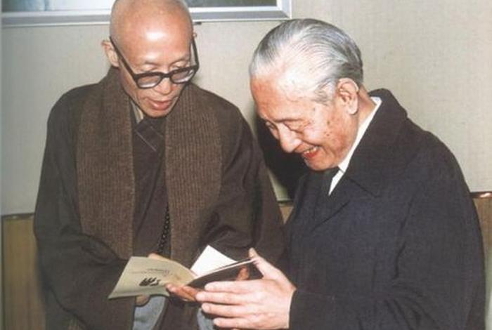 赵朴初居士，赵朴初居士与塔尔寺