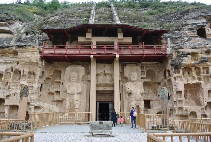 石窟寺的三种基本类型；石窟寺的三种基本类型分别是