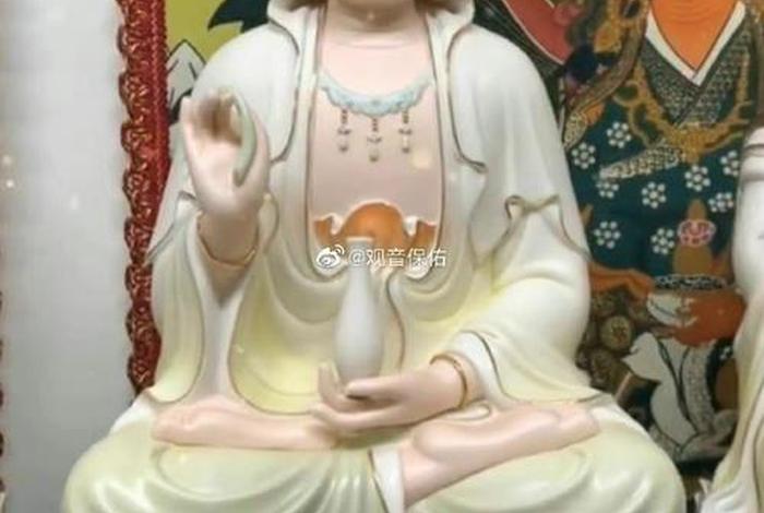 礼敬诸佛菩萨；礼敬诸佛是什么意思
