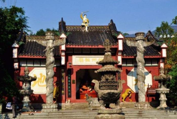 庙是道教的还是佛教的 - 庙是和尚还是道士