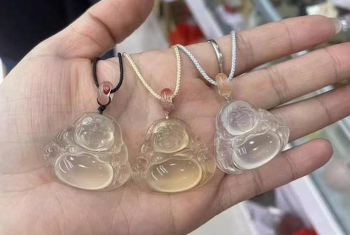佛教是如何看待美女的；佛教对女人的歧视