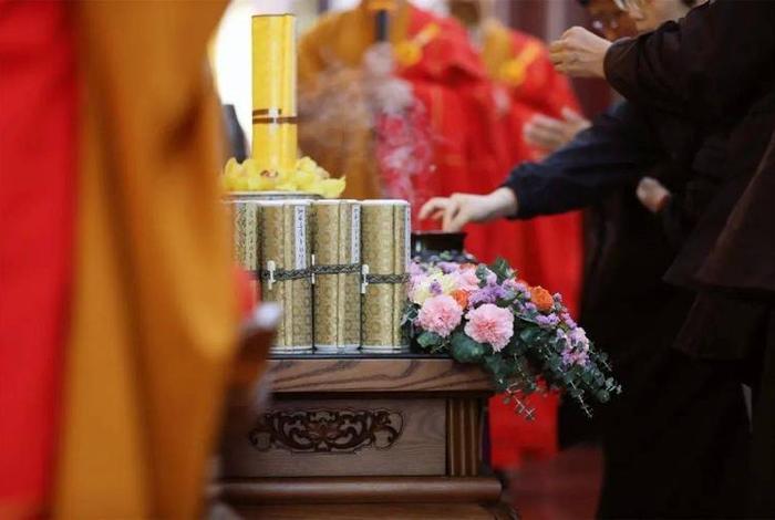 佛教在家居士如何通过佛法赚钱（佛教赚钱的方法）