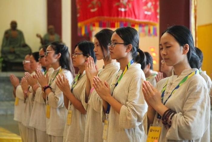 老年人怎样学佛教知识视频教程 - 老年人学佛的好处