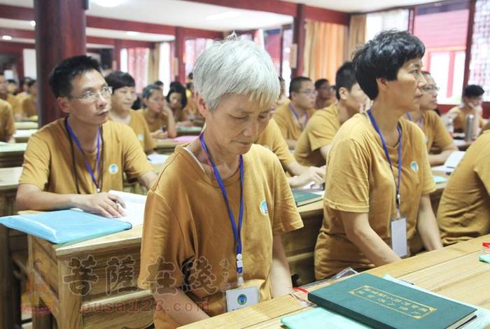 哪里学佛法，去哪里学佛法