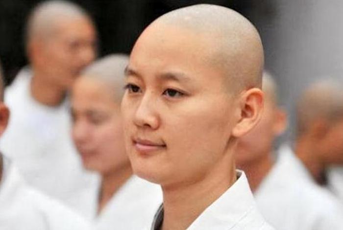 美女佛教徒，佛教对美女的解释