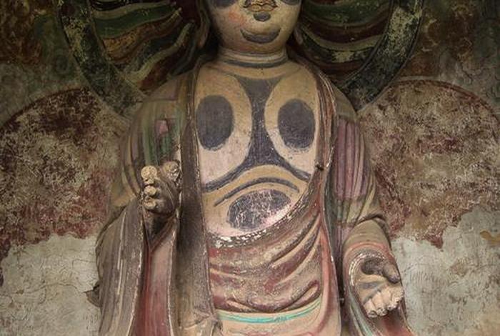 麦积山的佛像是什么原料、麦积山的佛像是什么原料的