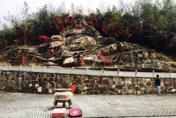 紫蓬山是什么佛（紫蓬山是什么佛像图片）