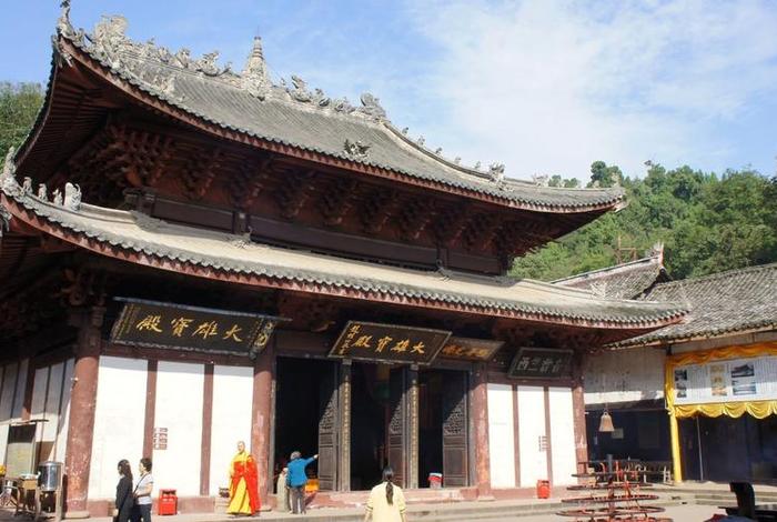遂宁佛学院；遂宁佛教寺院