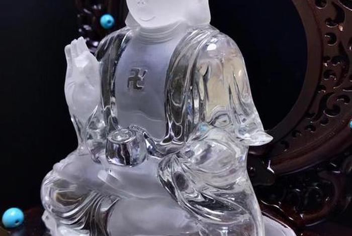 水晶材质的佛像贵吗；水晶佛像有什么讲究