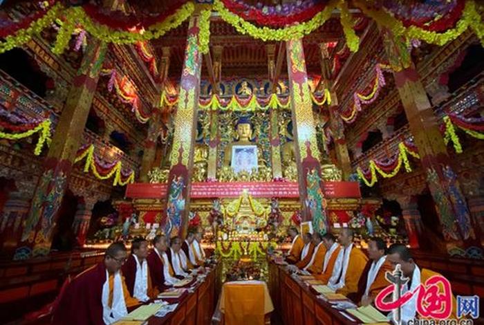 青海佛教寺院、青海佛教寺院宗喀巴大师雕像