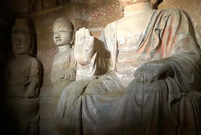 石窟寺的三种基本类型；石窟寺的三种基本类型分别是