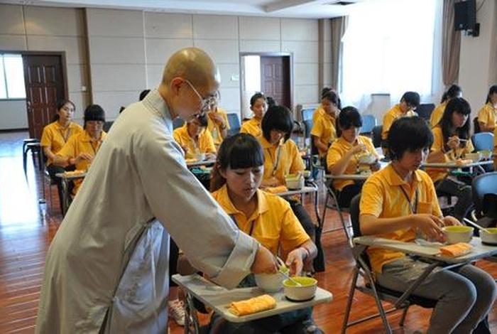 佛教礼仪百科知识讲座视频，佛教基本礼仪规范