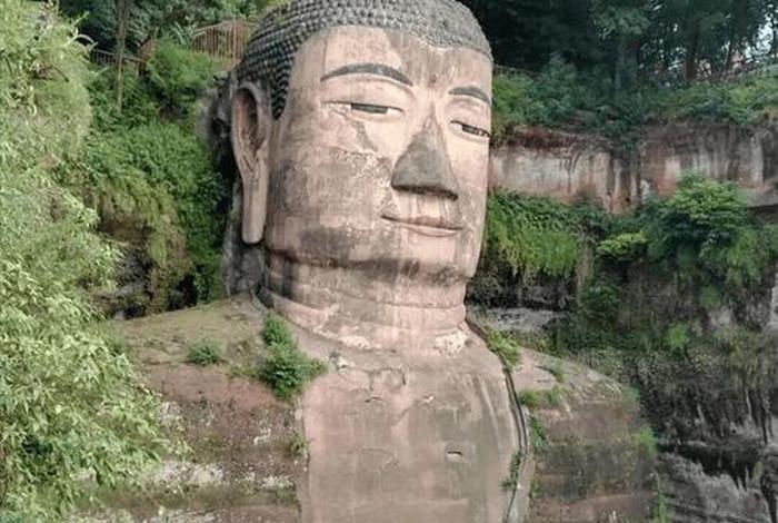 乐山大佛佛字讲解（乐山大佛的佛怎么读）