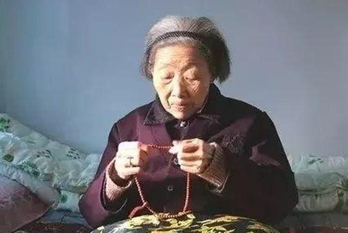 小肚里面有没有念佛（念佛后肚子里面在动）