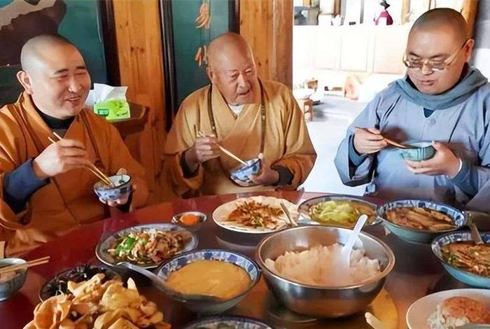 佛教徒必须吃素吗，信佛教必须吃素吗