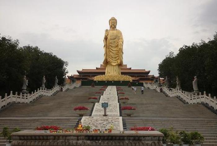 新疆佛教历史，新疆佛教叫什么