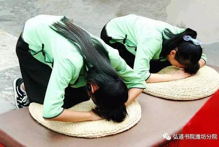 佛教叩首视频（叩首叩拜）