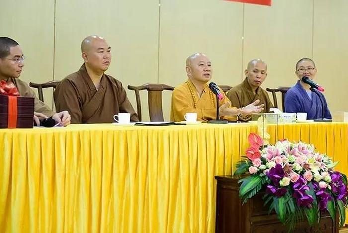 居士可以考佛学院吗、居士可以成佛吗