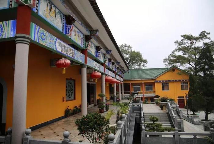 广东云门寺佛学院 - 广东云门寺佛学院2004年毕业