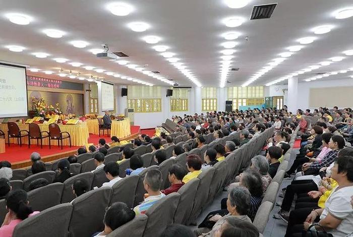 佛学讲座视频直播；佛学讲坛视频