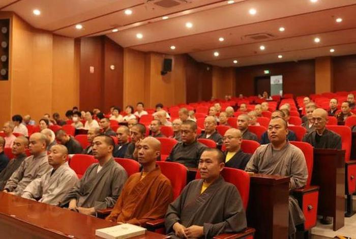 慈悲心学佛讲座视频（慈悲心心得）