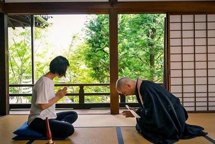 佛教坐禅藏语解释，佛教中的坐禅是什么意思