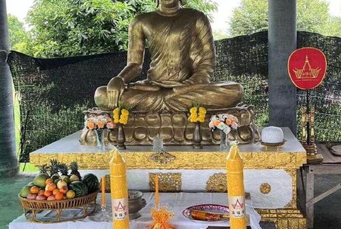 在佛前供灯的十大功德 佛前供灯的十大功德图片