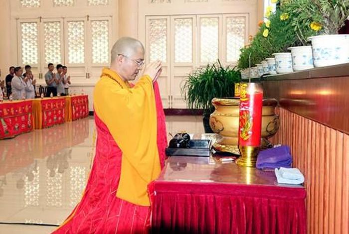 法师给我们讲点佛教知识是什么 佛教法师讲法