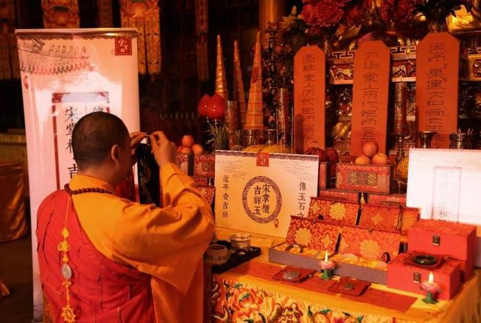 好喜欢听师傅的佛教知识怎么回事、为什么会越来越喜欢听佛经