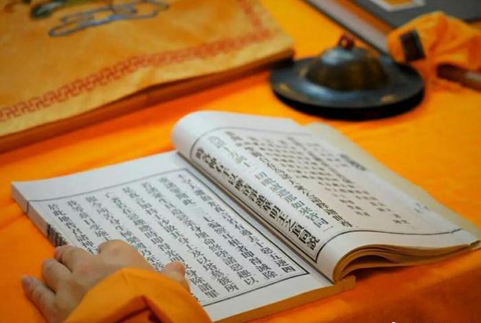 初学者怎么学佛要从哪里开始（普通人在家怎么修行）