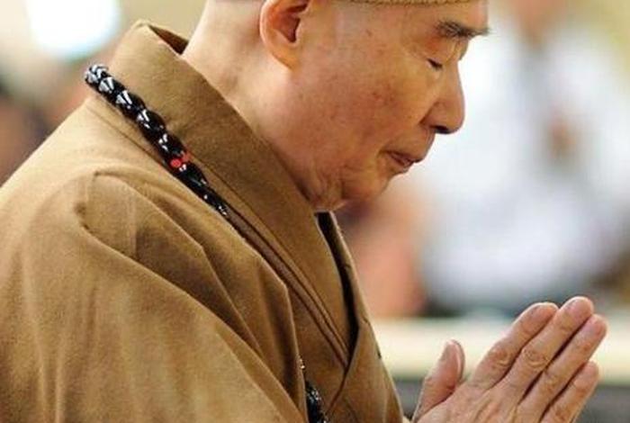梦见师父发佛教知识给我看；梦见师父发佛教知识给我看什么意思
