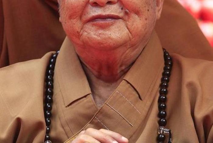 星云大师人间佛教改变人生；星云大师佛学讲座视频