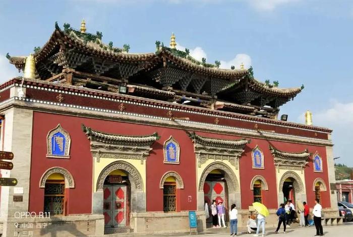 藏传佛教六大寺院，藏传佛教六大寺院之首
