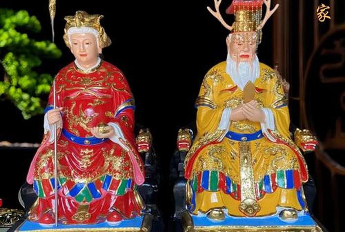 龙母娘娘在佛教中的传说故事（佛教中龙王、龙母和土地公、土地婆的前身是谁）