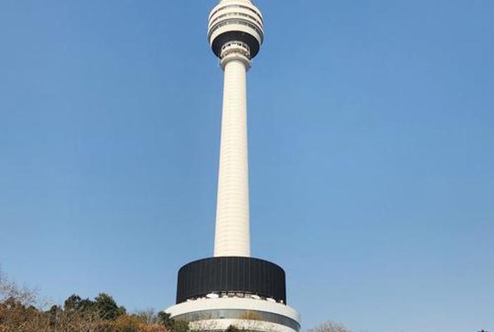 龟山上面的建筑 - 武汉龟山电视塔高度是多少